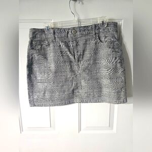 American Eagle mini skirt